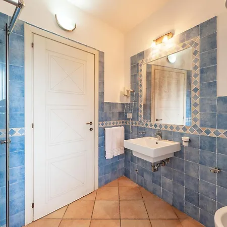 Gallura Style Res Baia Del Mirti B4 1bedap Sleeps4 Vignola Mare